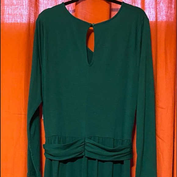 Long Sleeved NWT Green Jumpsuit/Romper Old Navy - Picture 2 of 5